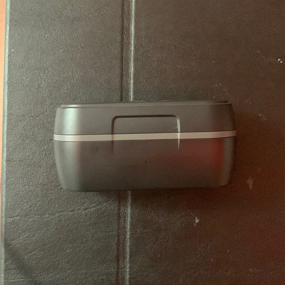 skull candy wireless earbuds !!